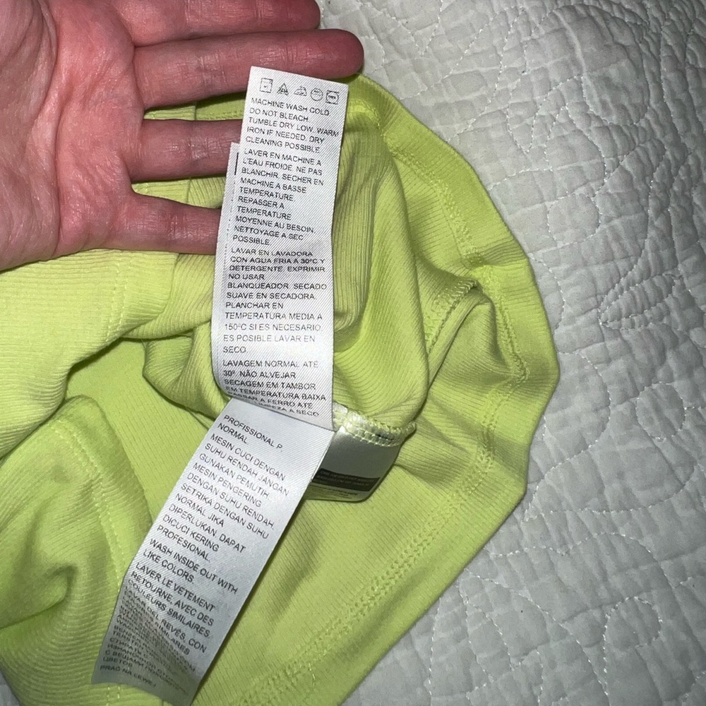 Levi's Green Fitted Short Sleeve Tee - Picture 5 of 7